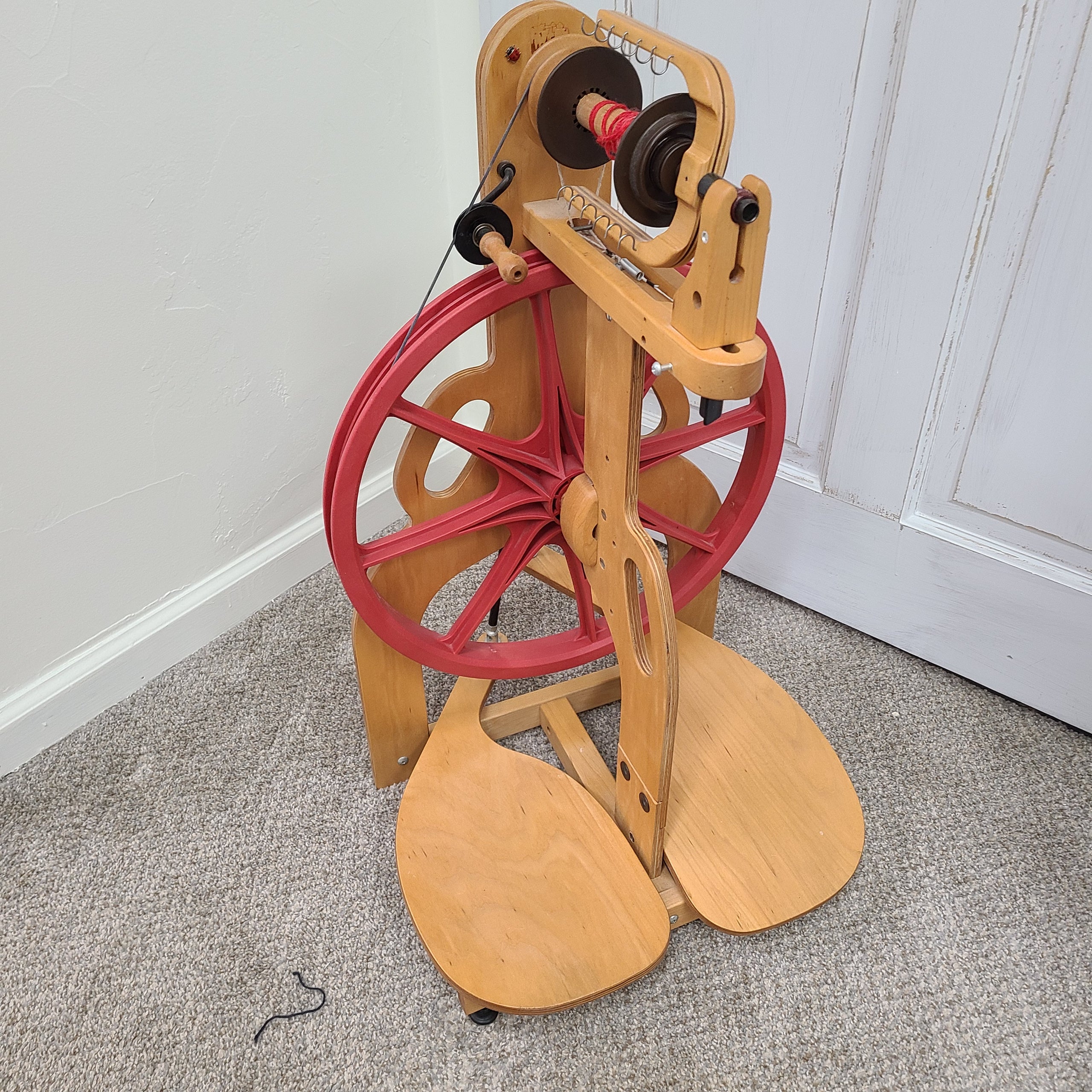 Schacht Ladybug Spinning Wheel (preowned) [JNS] FIBRE, LLC